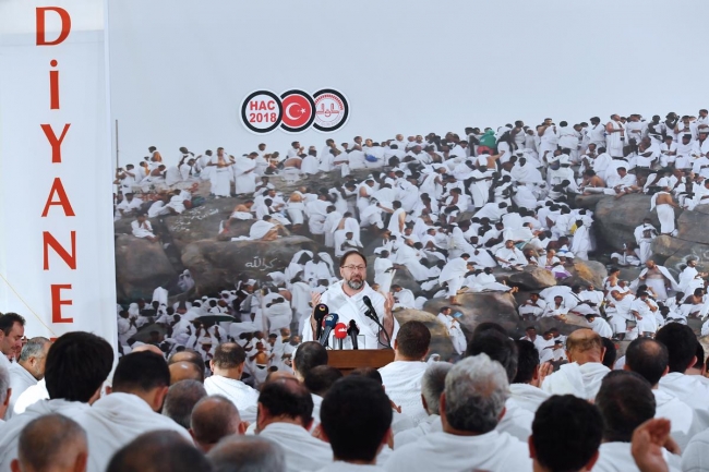 Diyanet İşleri Başkanı Erbaş'tan Arafat'ta Vakfe Duası